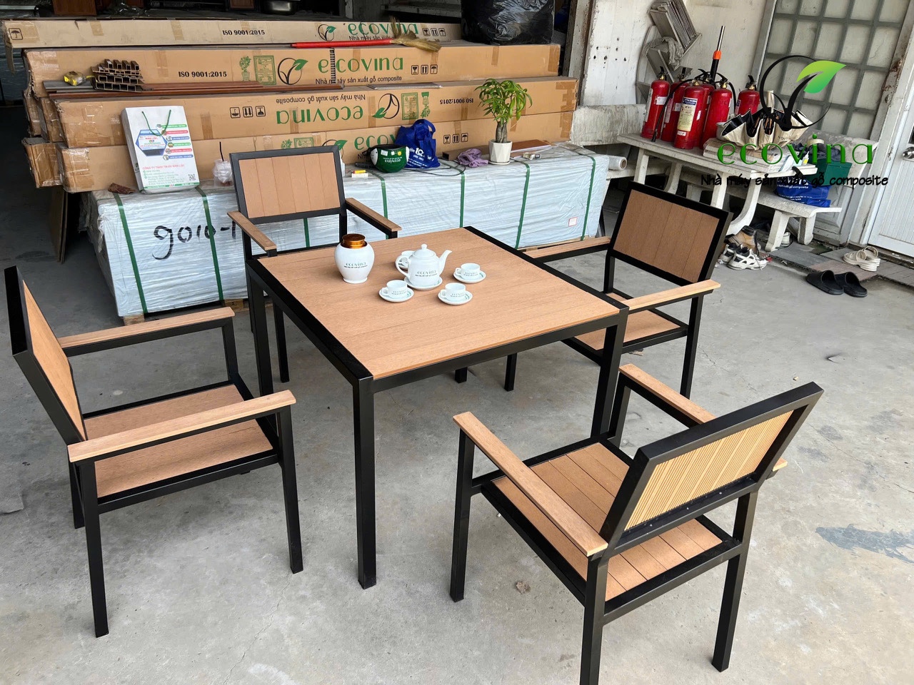 Bàn ghế nhựa composite ngoài trời